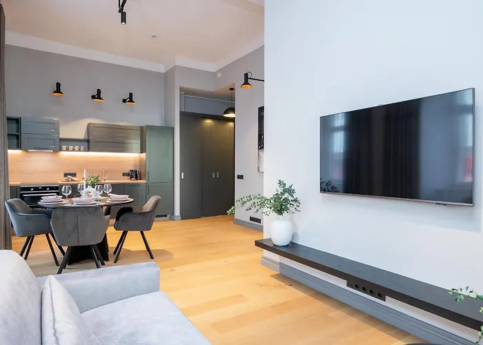 Belhome Lutsu In Old Town 塔尔图